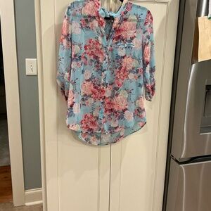 Kut from the Kloth ladies blouse size large.